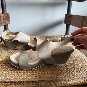 Tsubo Leather Wedge Sandles